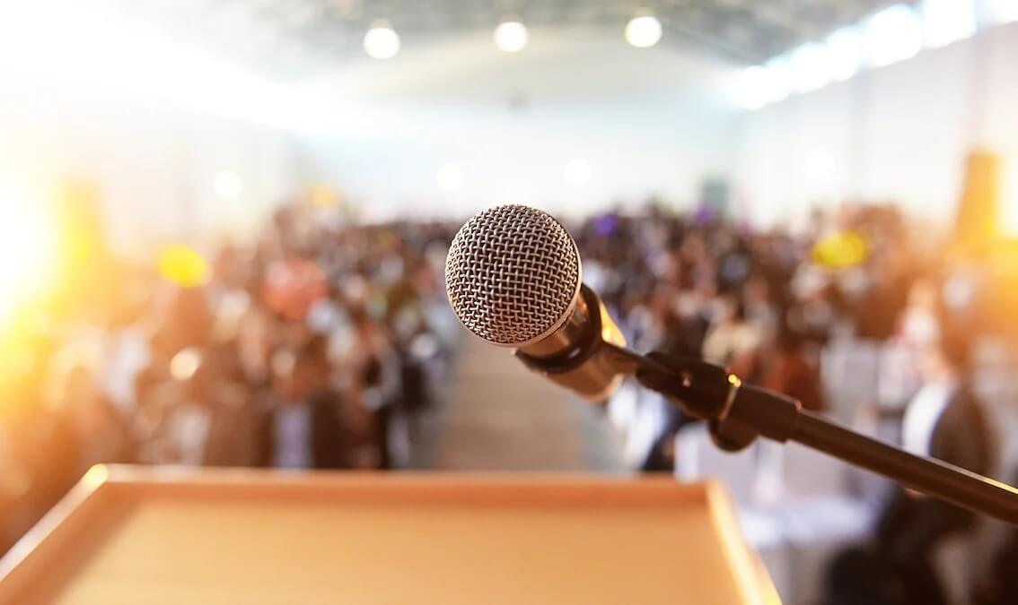 Mastering Public Speaking [Be A Guru Of Presentation]